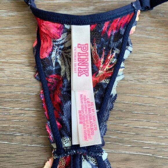 PINK Victoria Secret bralette front clasp racer back style size xs - Picture 2 of 9